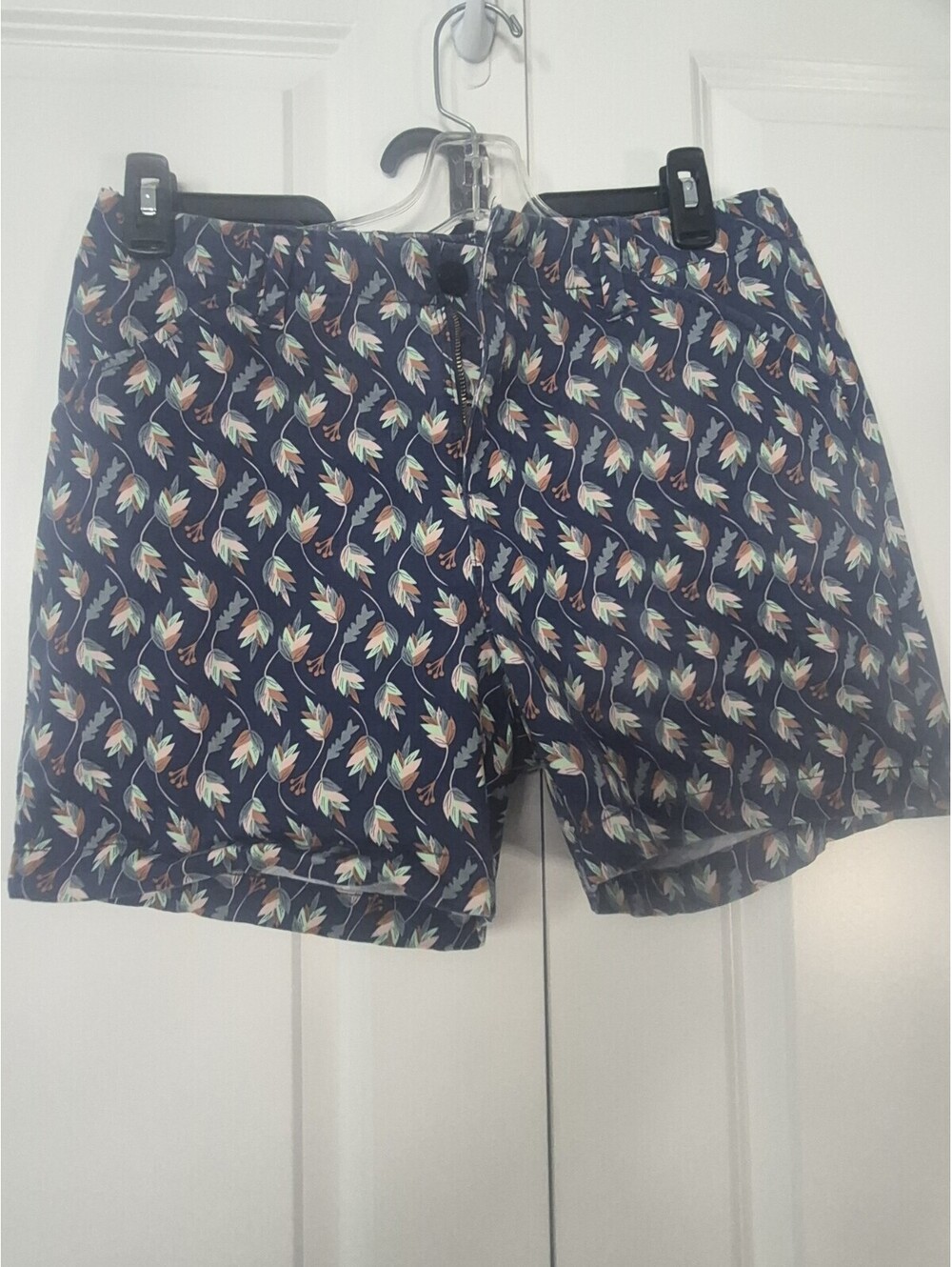 LEE Women's Size 12 Regular Fit Mid R,16 Lng inseam, Leaf Print Navy Blue Shorts